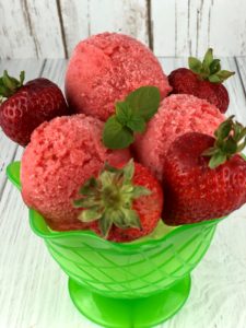FODMAP diet desserts - strawberry sorbet