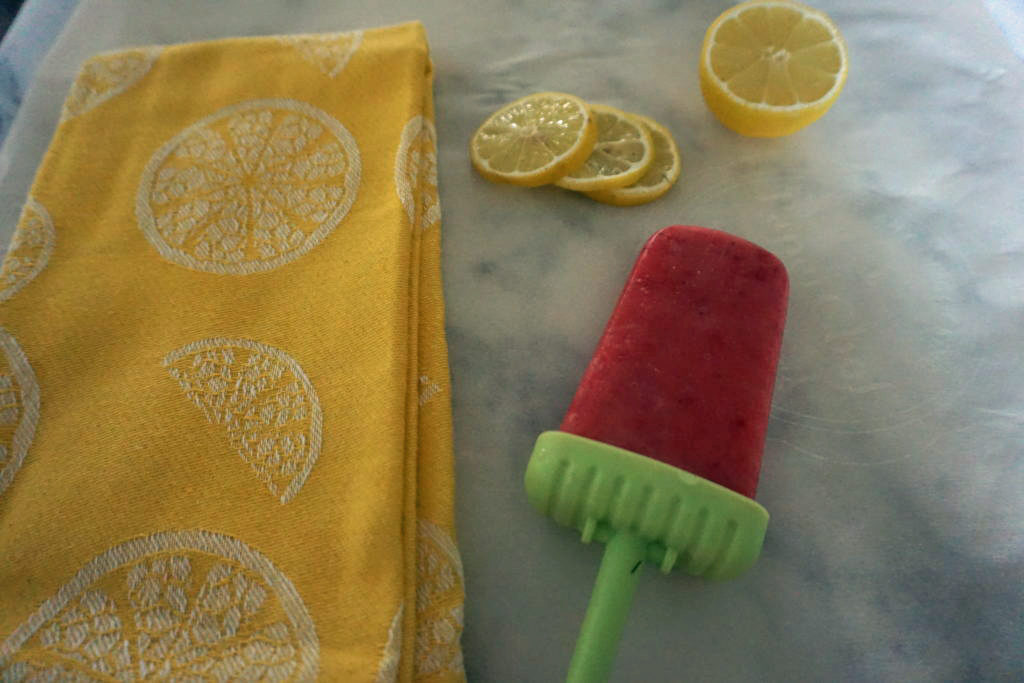 Low FODMAP Strawberry Banana Popsicles