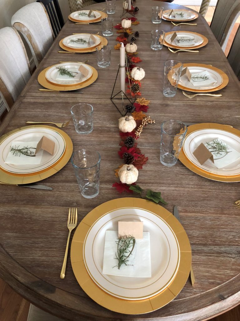 Thanksgiving table